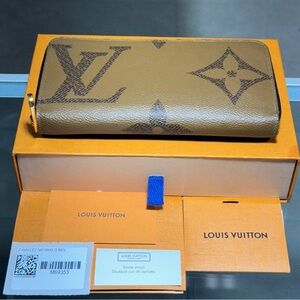 Authentic Louis Vuitton Zippy Wallet Giant Monogram M69353